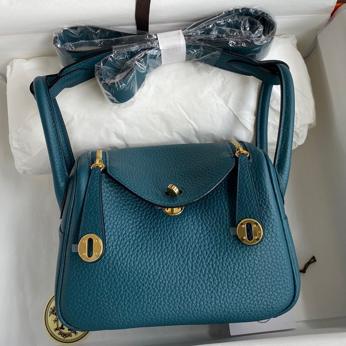 H**mes mini lindy handmade bag in vert bosphore clemence leather
