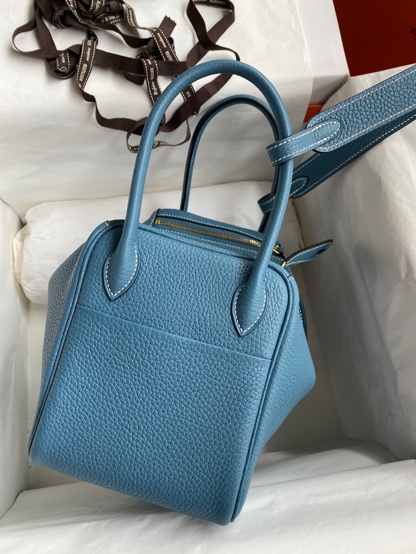 H**mes lindy 26 handmade bag in blue jean clemence leather