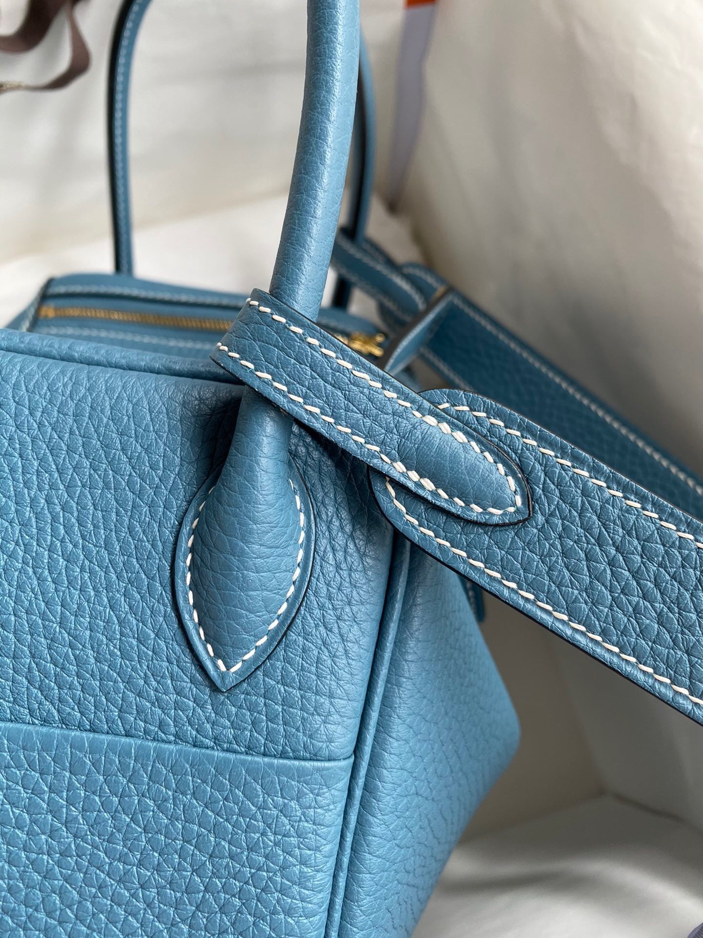 H**mes lindy 26 handmade bag in blue jean clemence leather