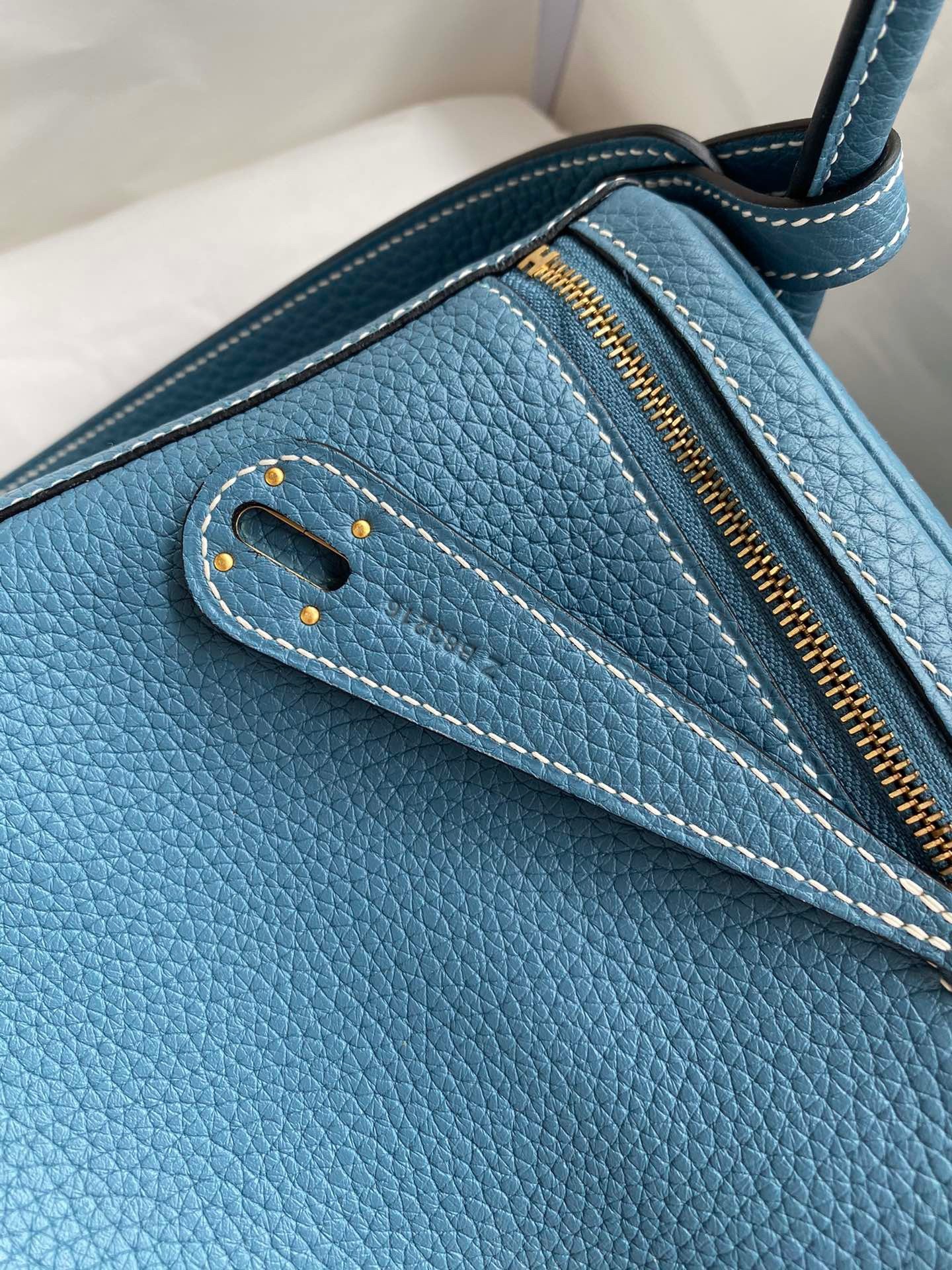 H**mes lindy 26 handmade bag in blue jean clemence leather