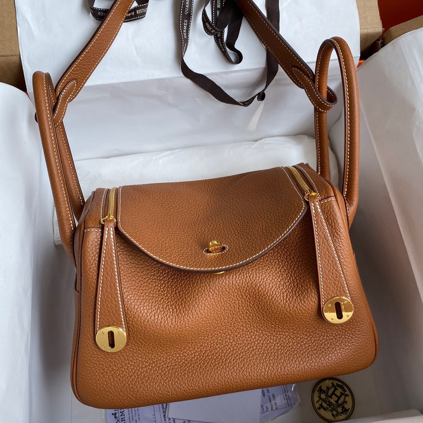 H**mes lindy 26 handmade bag in gold clemence leather