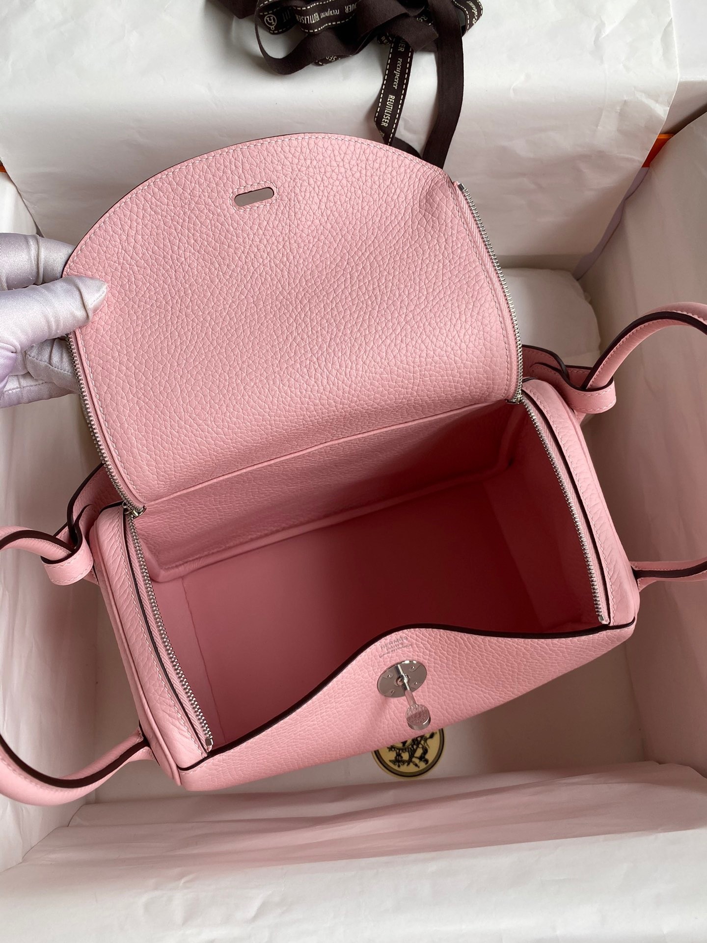 H**mes lindy 26 handmade bag in rose sakura clemence leather