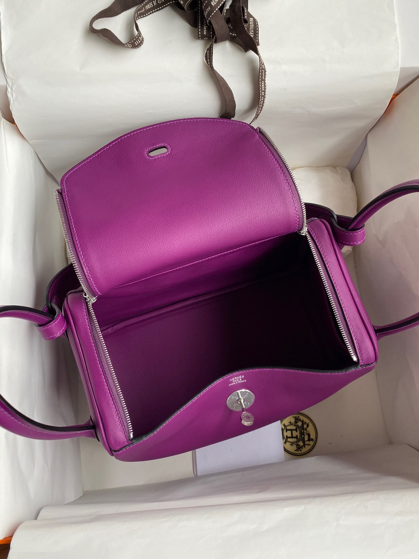 H**mes lindy 26 handmade bag in anemone swift calfskin