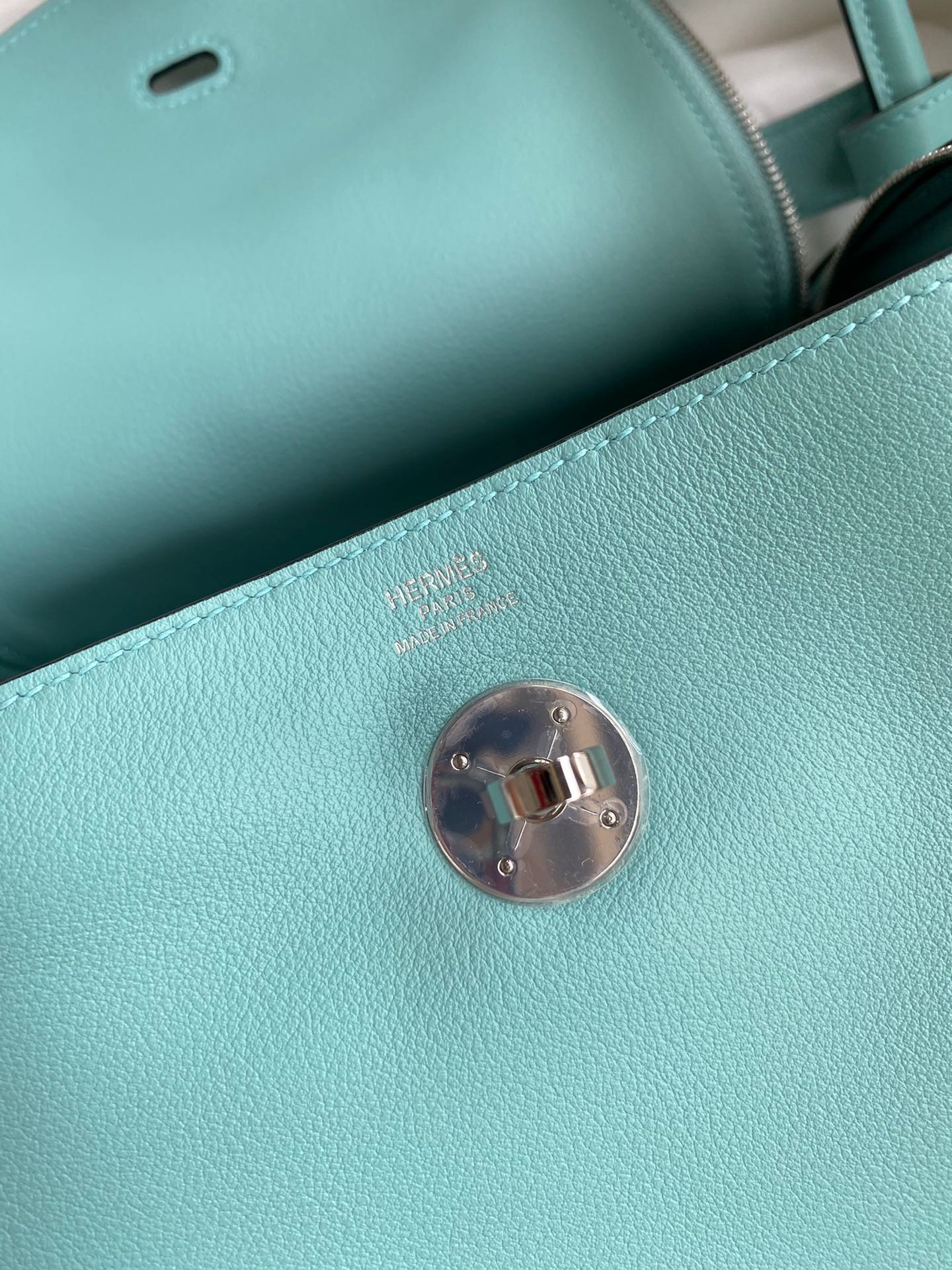 H**mes lindy 26 handmade bag in blue atoll swift calfskin
