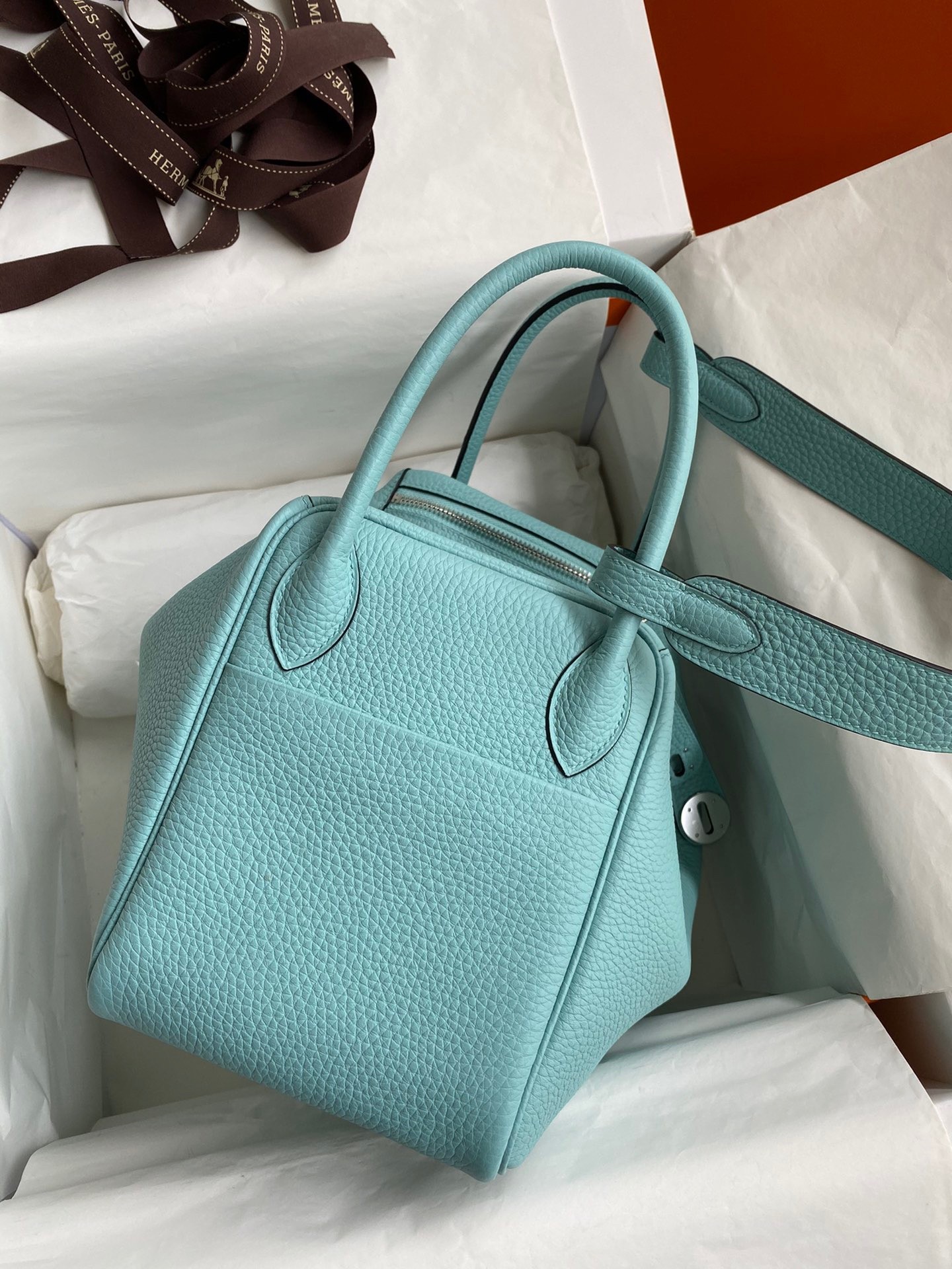 H**mes lindy 30 handmade bag in blue atoll clemence leather