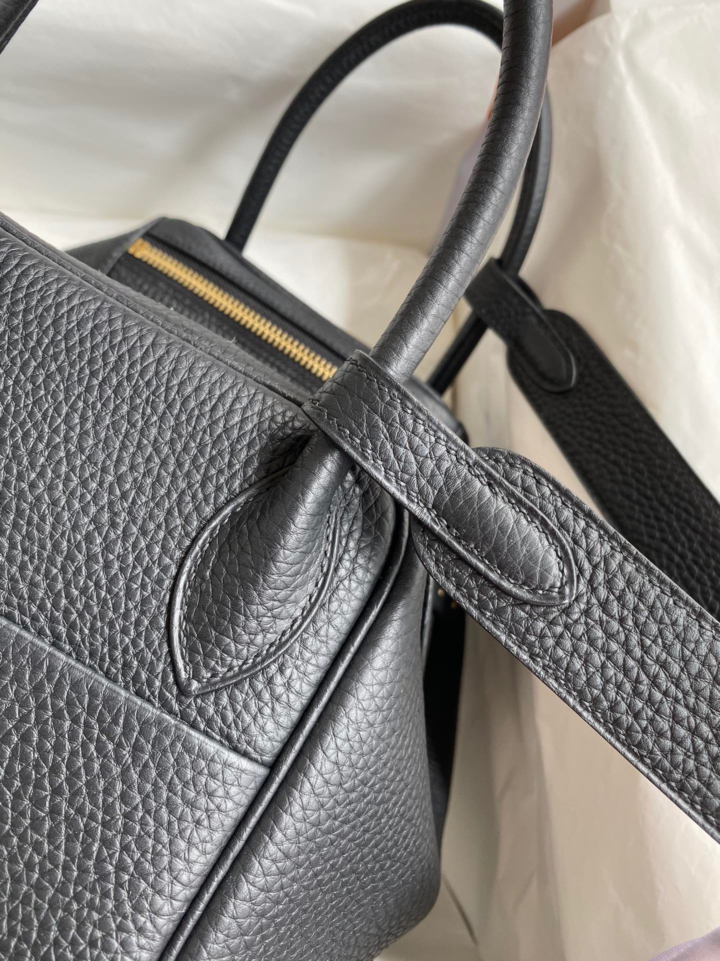 H**mes lindy 30 handmade bag in black clemence leather