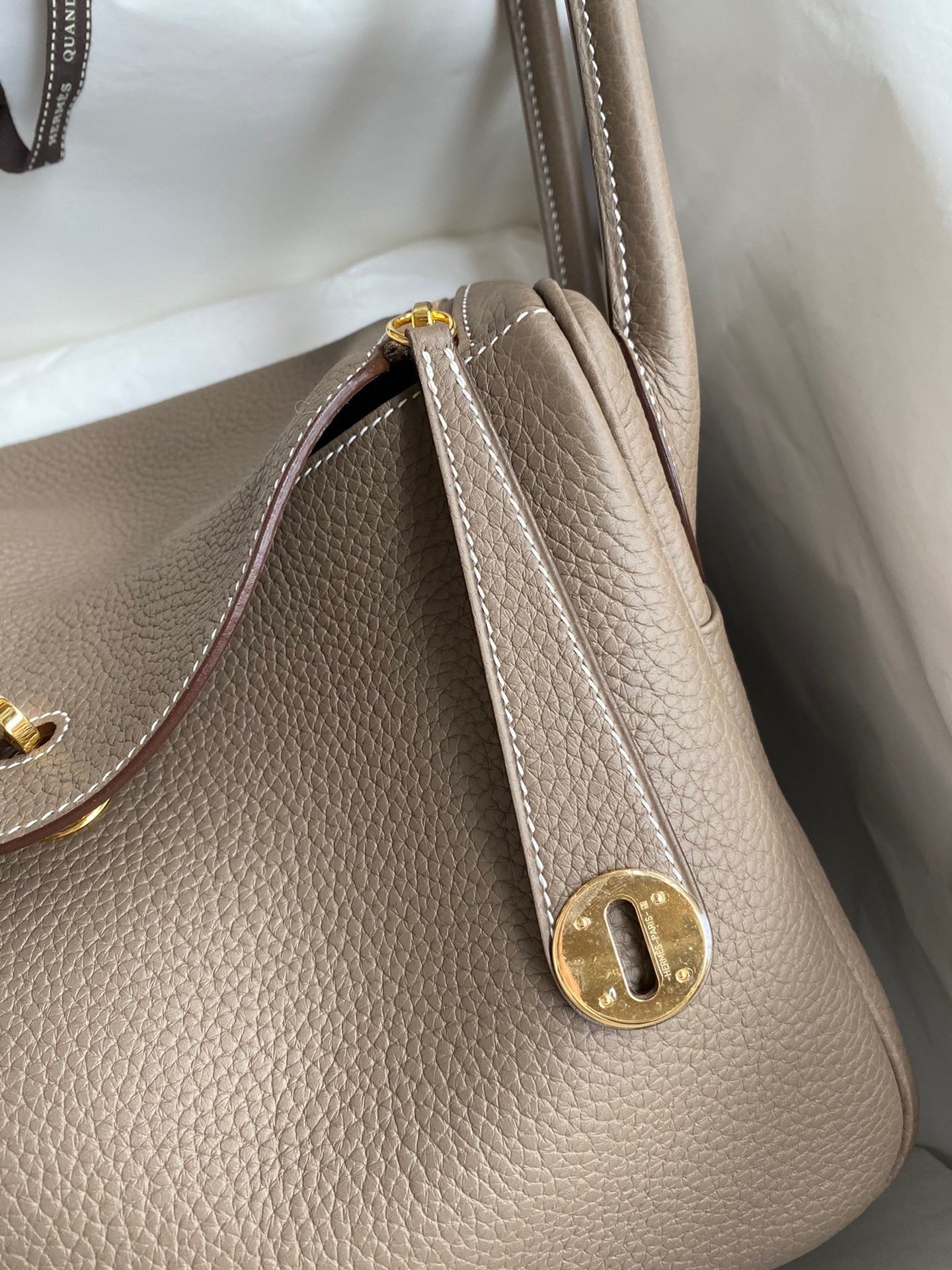 H**mes lindy 30 handmade bag in taupe clemence leather