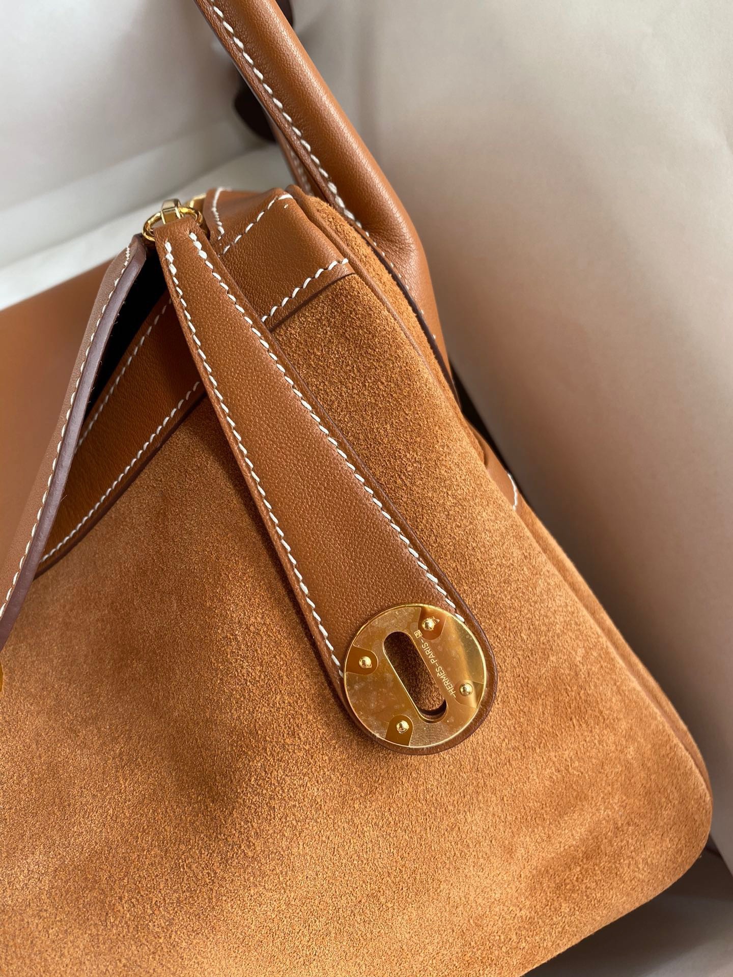 H**mes lindy 30 handmade bag in gold doblis suede calfskin