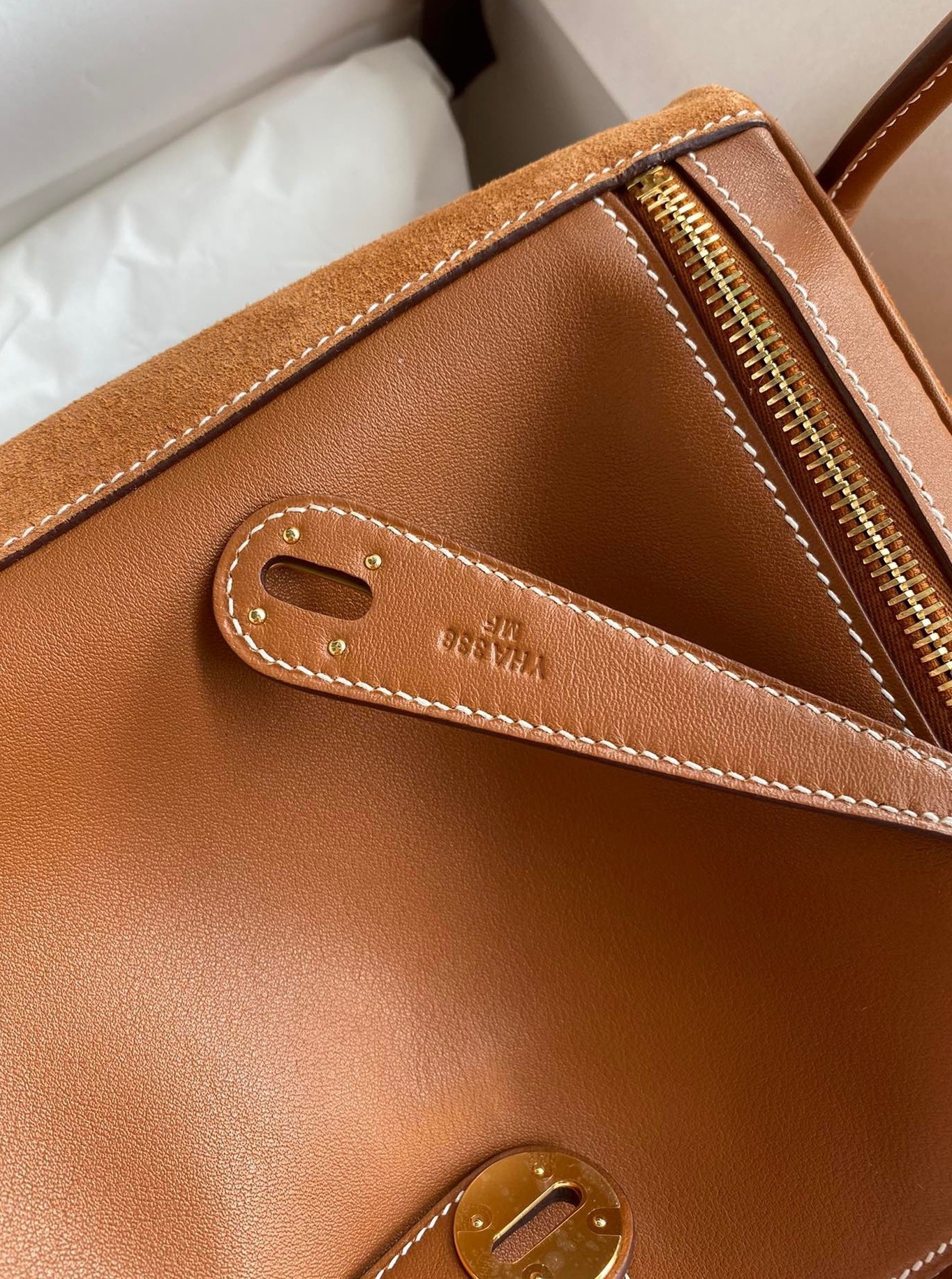 H**mes lindy 30 handmade bag in gold doblis suede calfskin