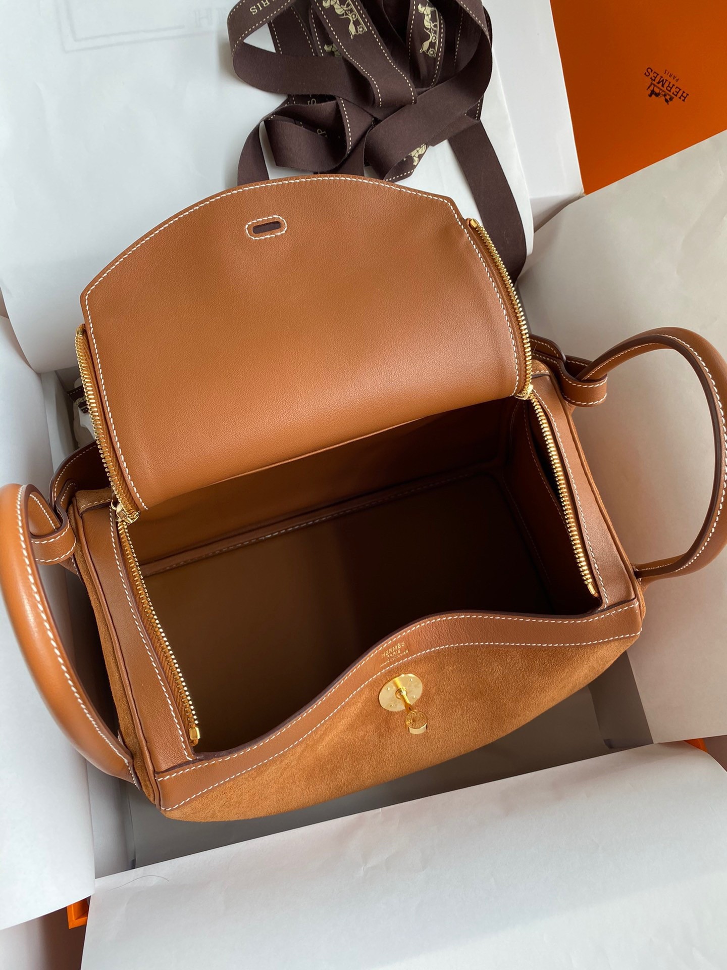 H**mes lindy 30 handmade bag in gold doblis suede calfskin
