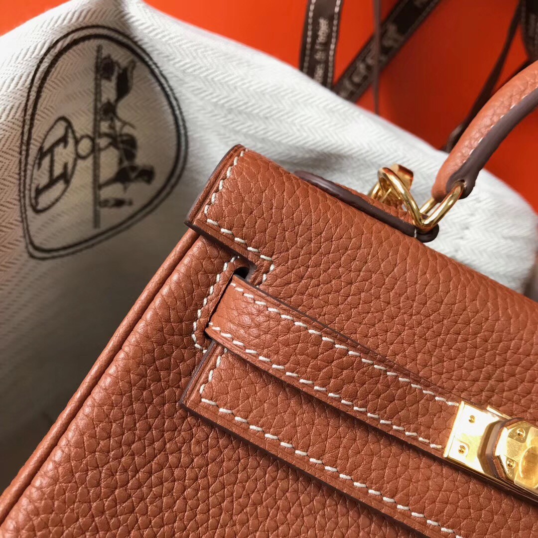 H**mes mini kelly 20cm bag in brown clemence leather
