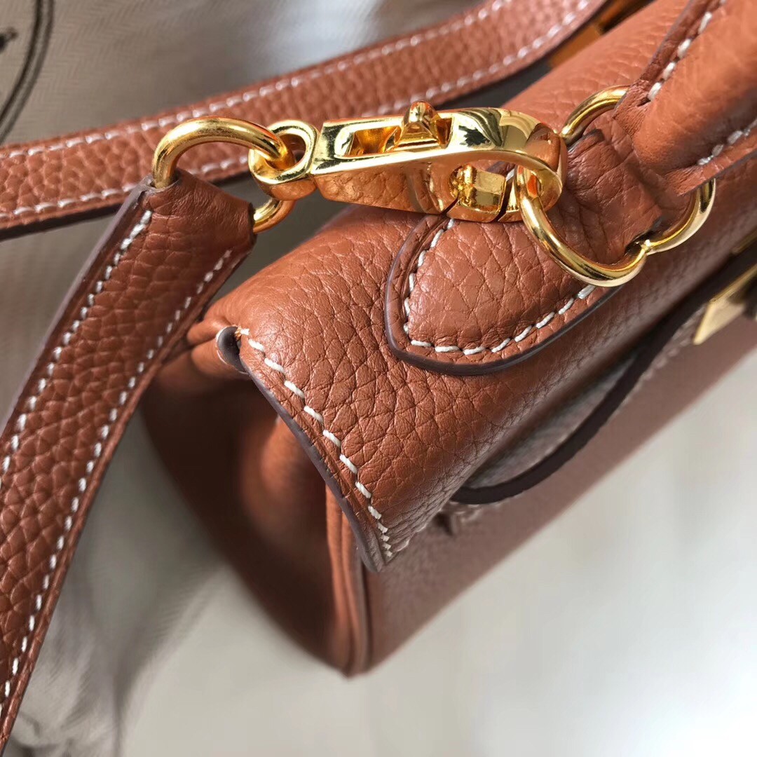 H**mes mini kelly 20cm bag in brown clemence leather