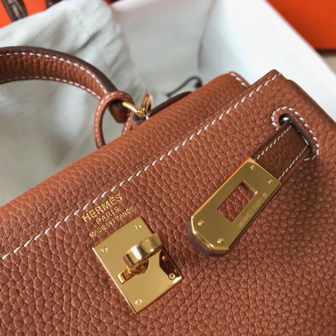 H**mes mini kelly 20cm bag in brown clemence leather