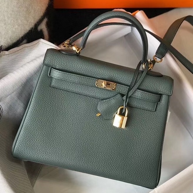 H**mes kelly 25cm retourne bag in vert amande clemence leather