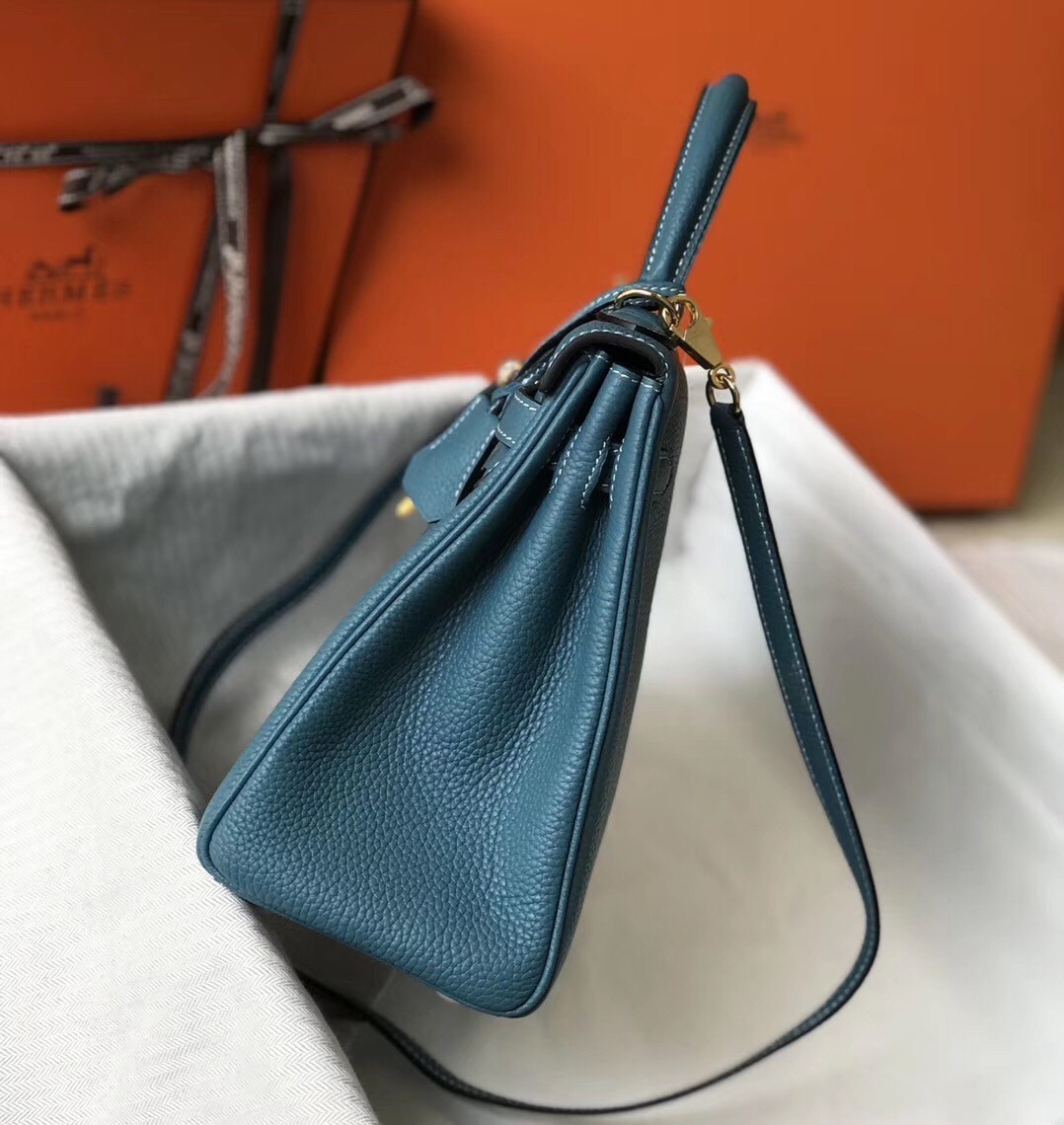 H**mes kelly 28cm retourne bag in blue jean clemence leather