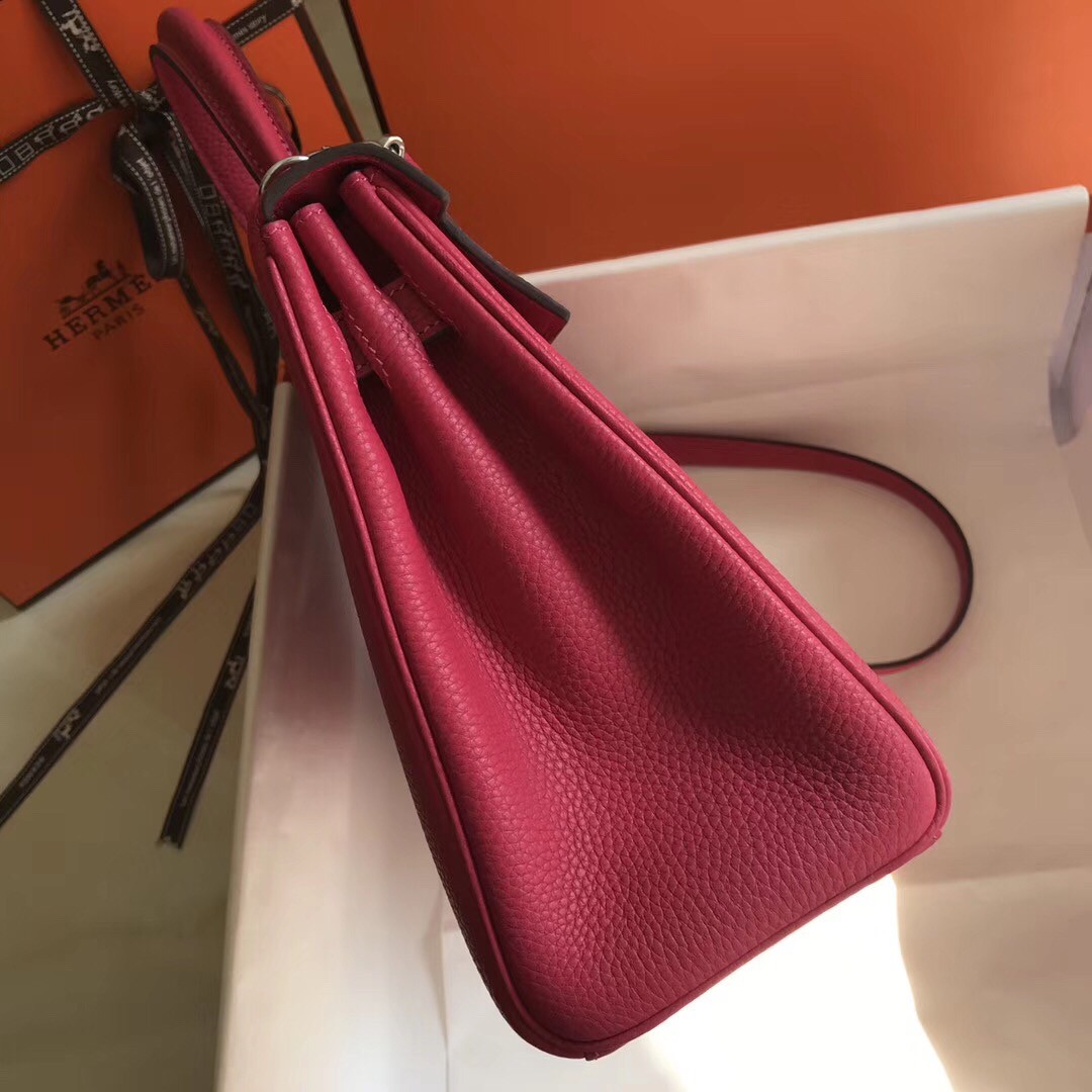 H**mes kelly 28cm retourne bag in rose red clemence leather