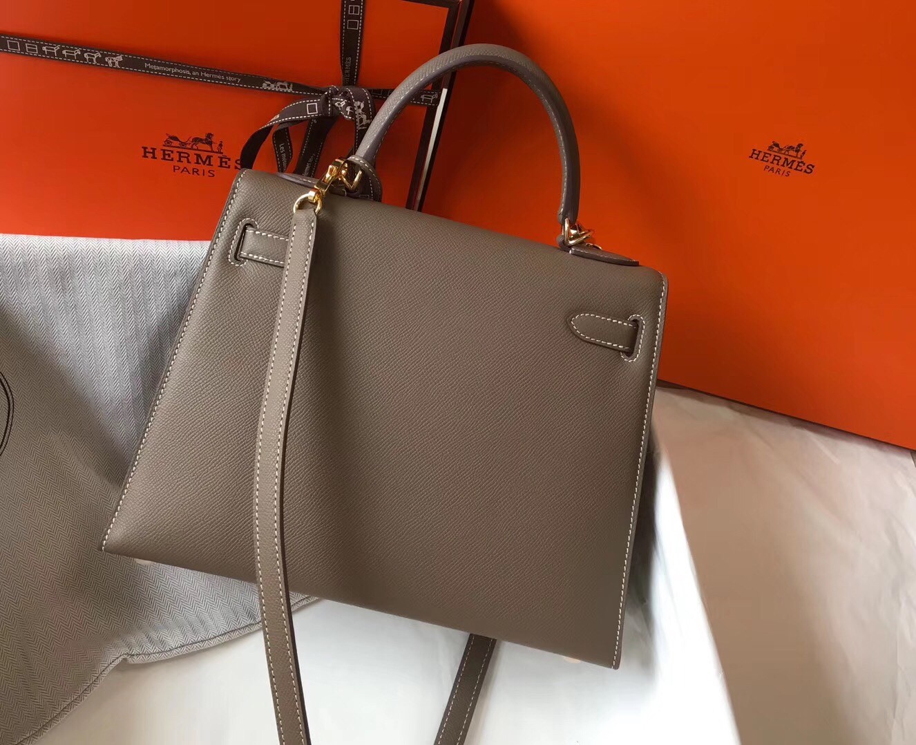 H**mes kelly 28cm sellier bag in taupe epsom leather