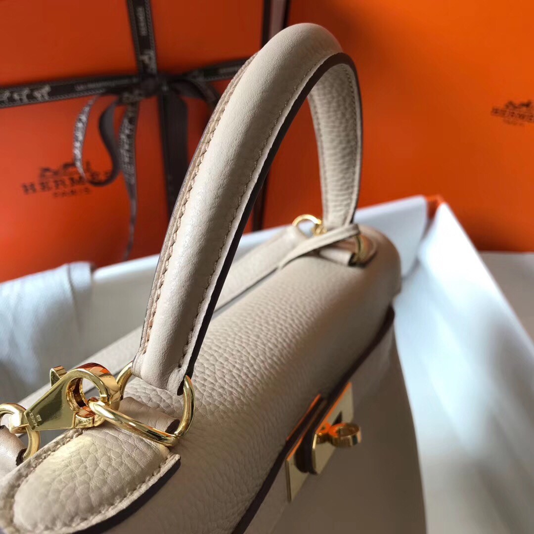 H**mes kelly 32cm retourne bag in argile clemence leather