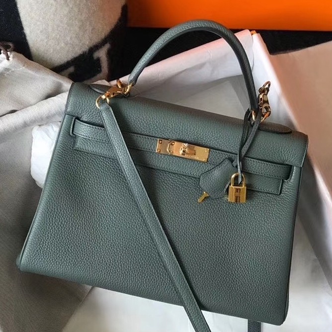 H**mes kelly 32cm retourne bag in vert amande clemence leather