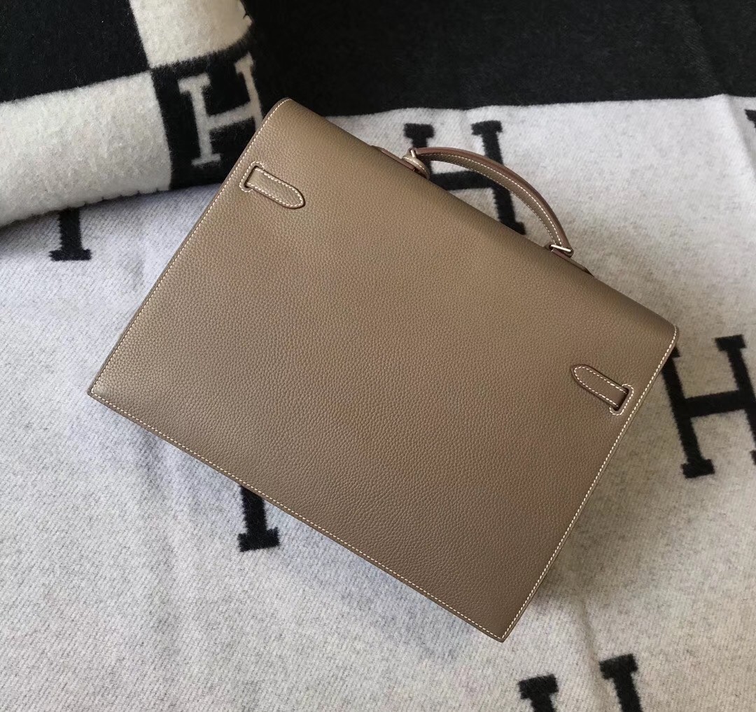 H**mes kelly depeche 38 briefcase in taupe calfskin
