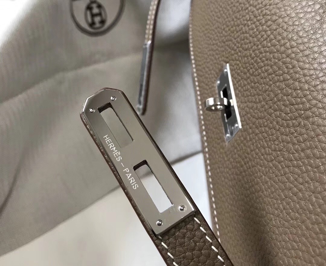 H**mes kelly depeche 38 briefcase in taupe calfskin