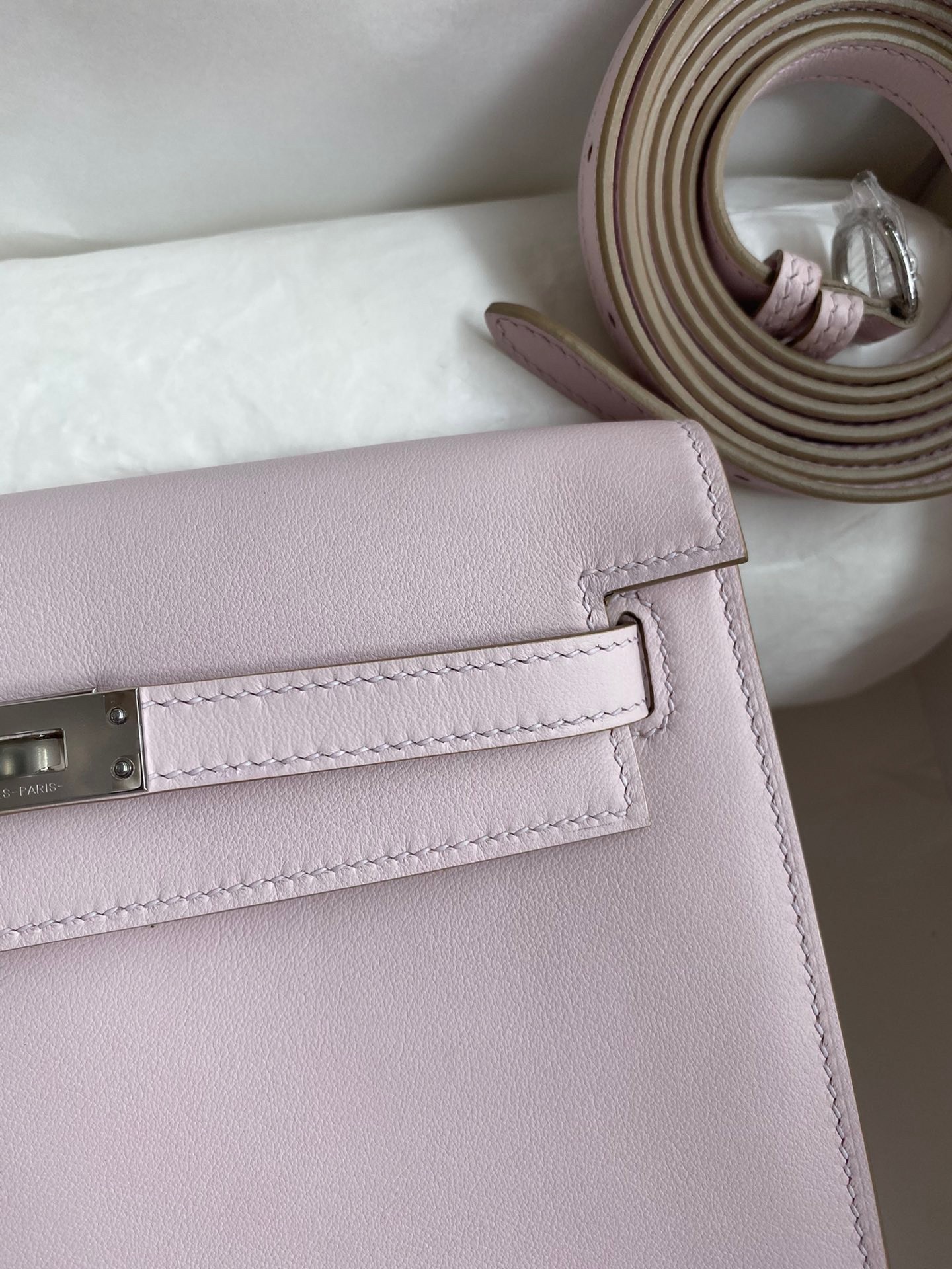 H**mes kelly danse ii bag in mauve pale evercolor calfskin