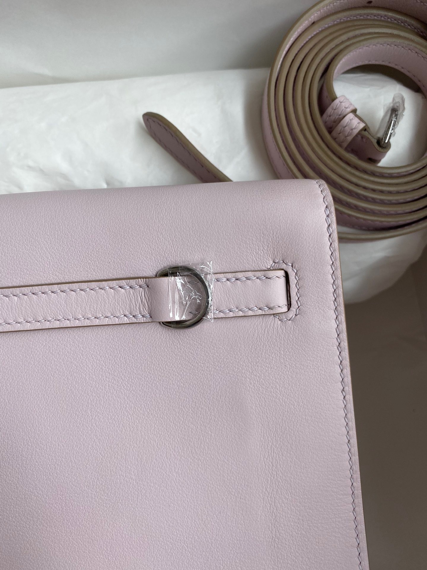 H**mes kelly danse ii bag in mauve pale evercolor calfskin