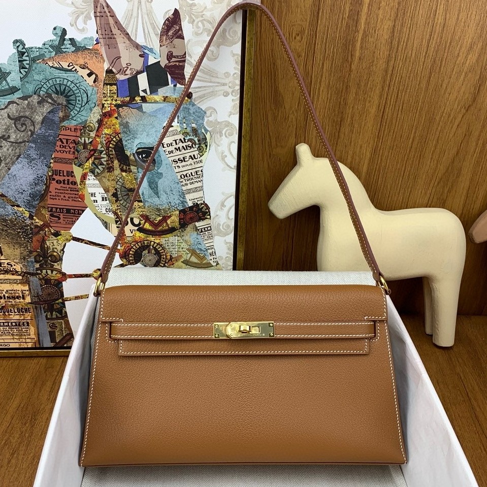 H**mes kelly elan handmade bag in gold chevre mysore leather