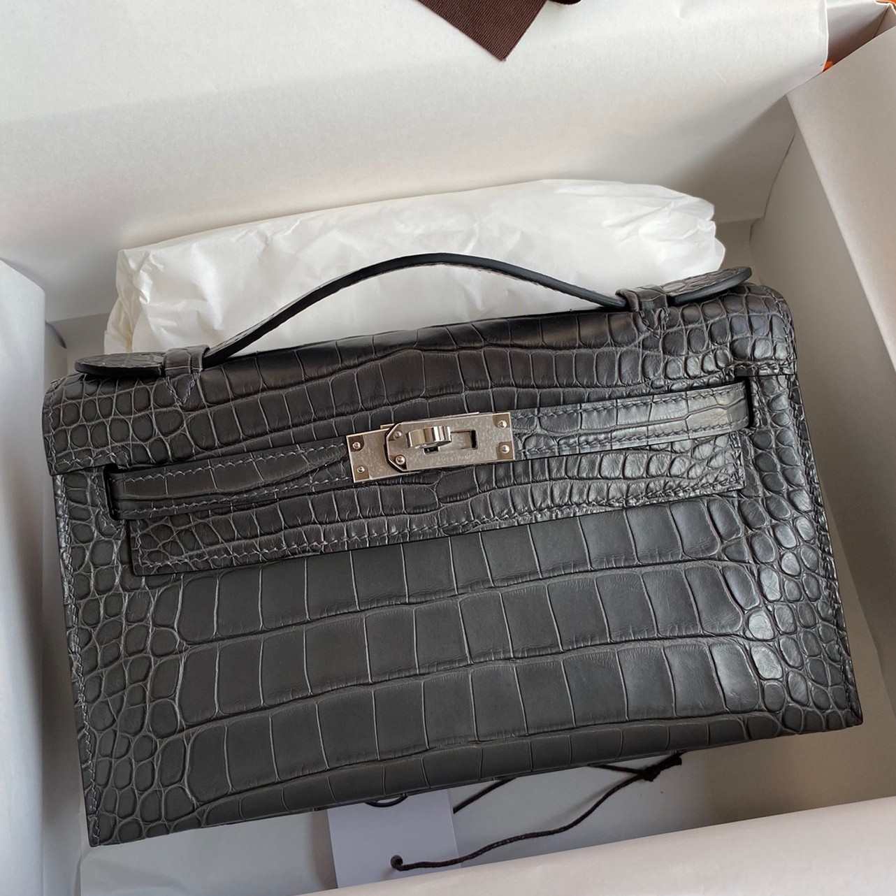 H**mes kelly pochette handmade bag in graphite matte alligator leather
