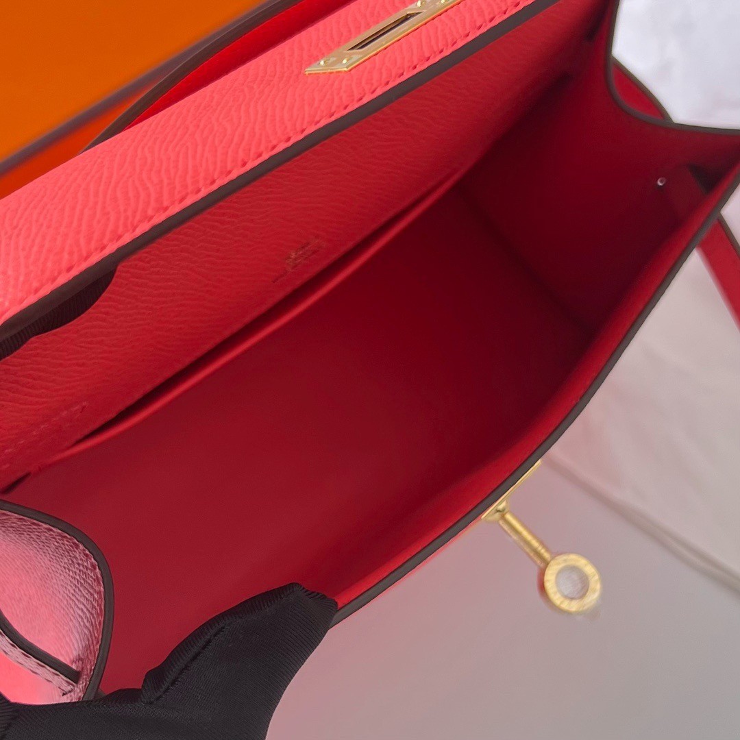H**mes kelly pochette handmade bag in rose texas epsom calfskin