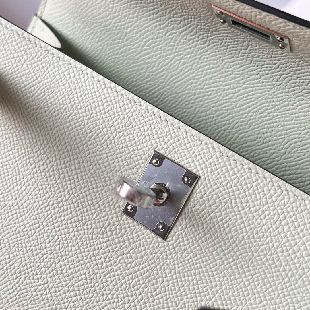 H**mes kelly pochette handmade bag in vert fizz epsom calfskin