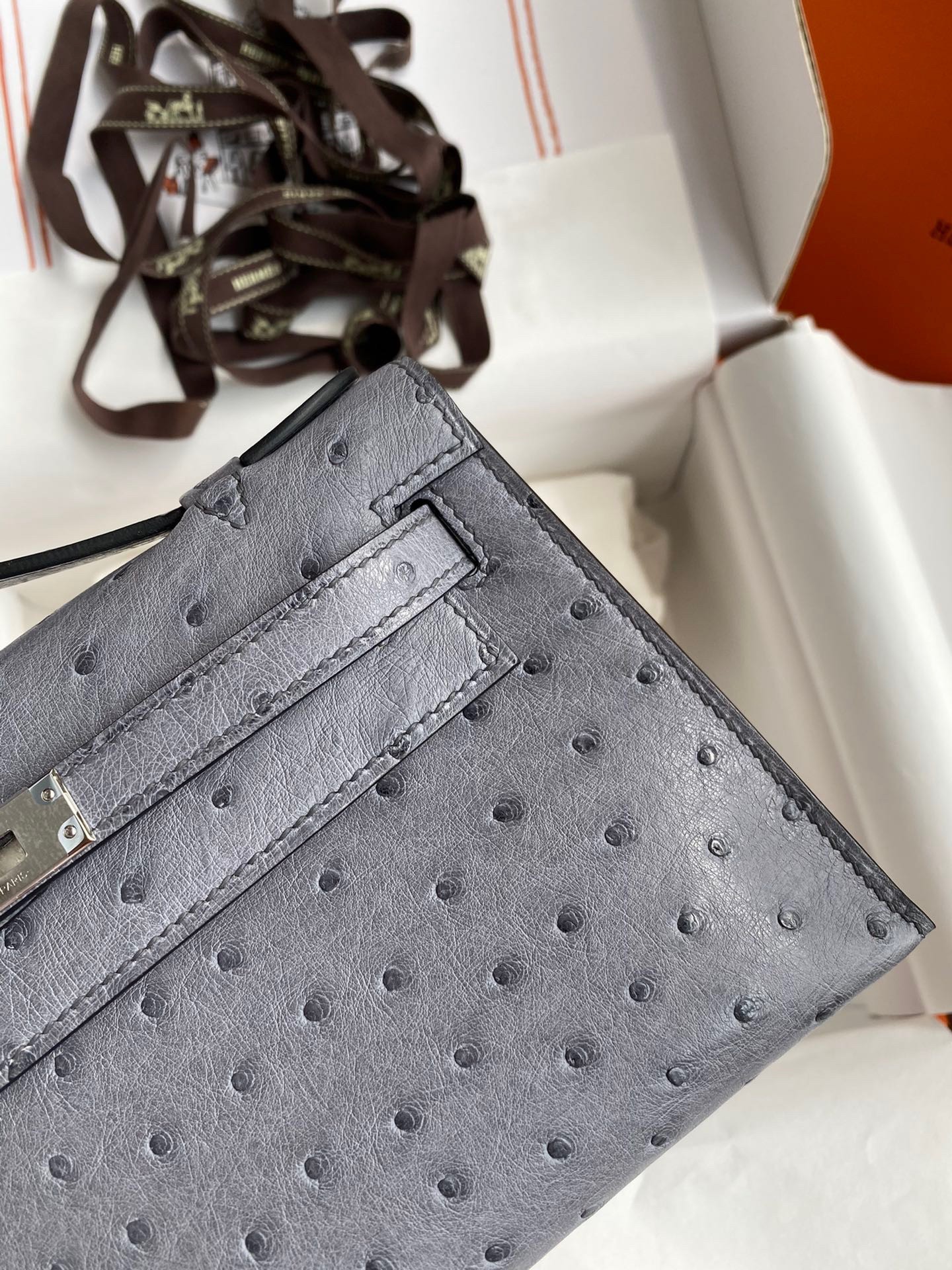H**mes kelly pochette handmade bag in gris agate ostrich leather