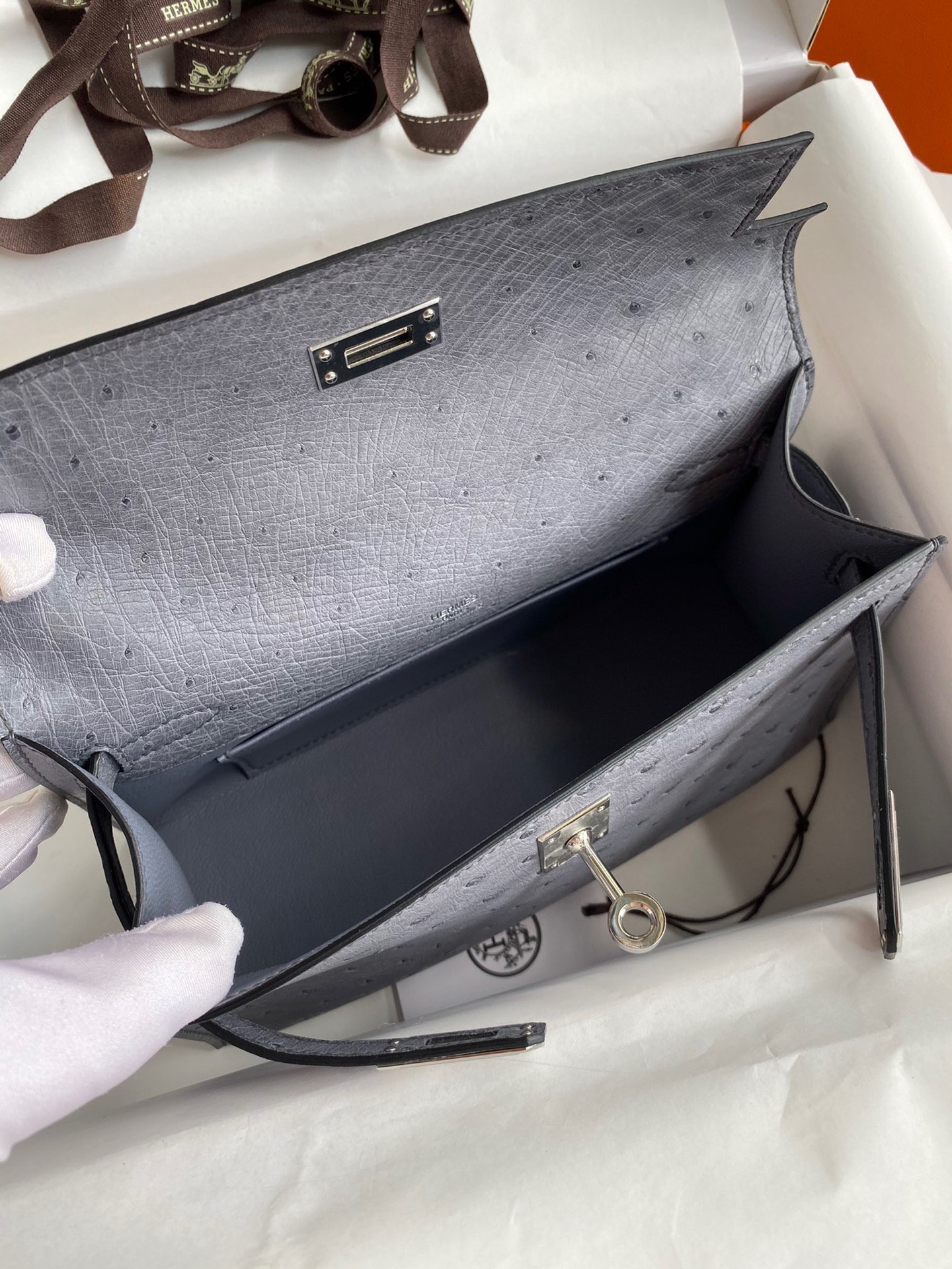 H**mes kelly pochette handmade bag in gris agate ostrich leather