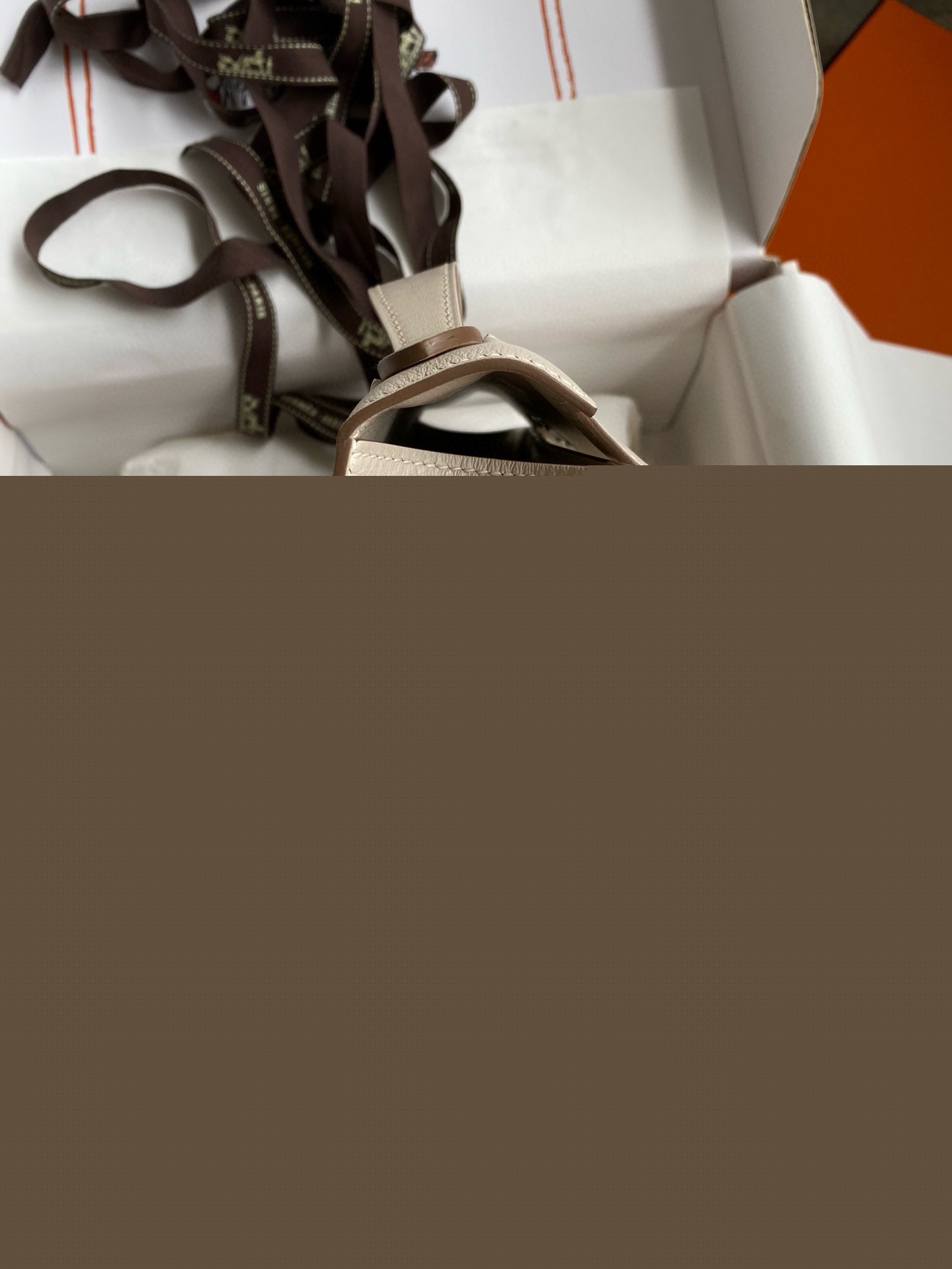 H**mes kelly pochette handmade bag in craie swift calfskin