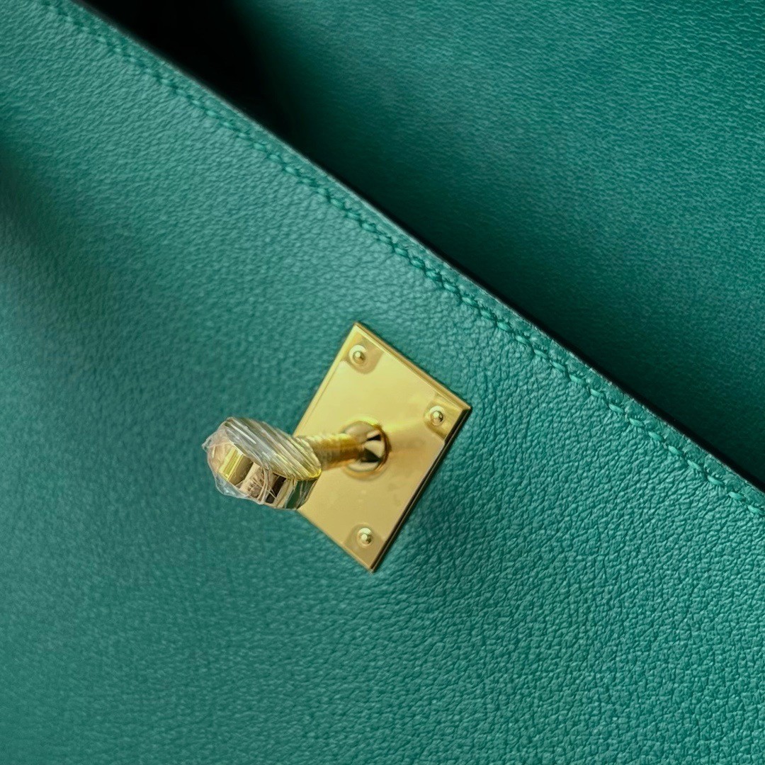 H**mes kelly pochette handmade bag in malachite swift calfskin