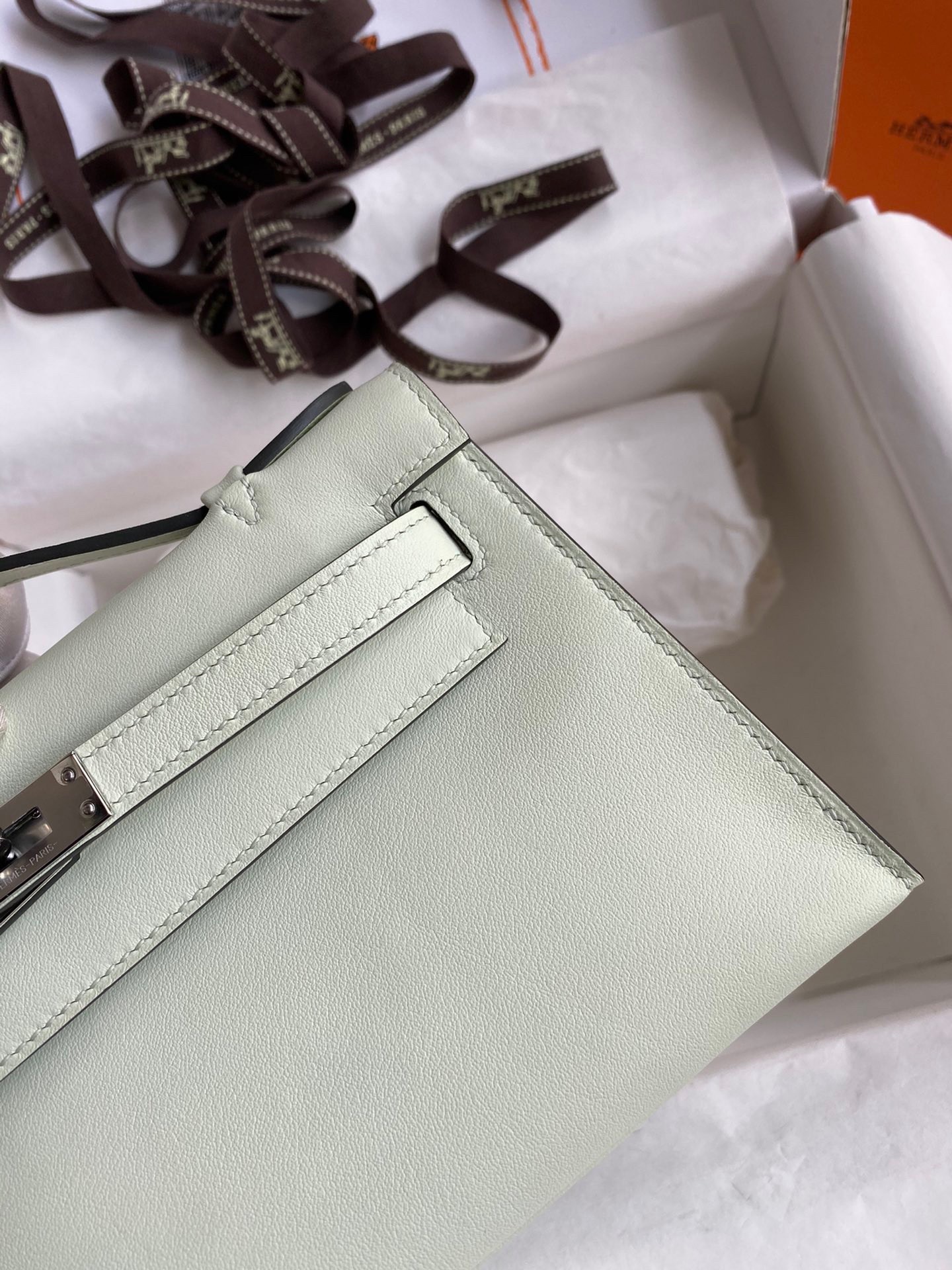 H**mes kelly pochette handmade bag in vert fizz swift calfskin