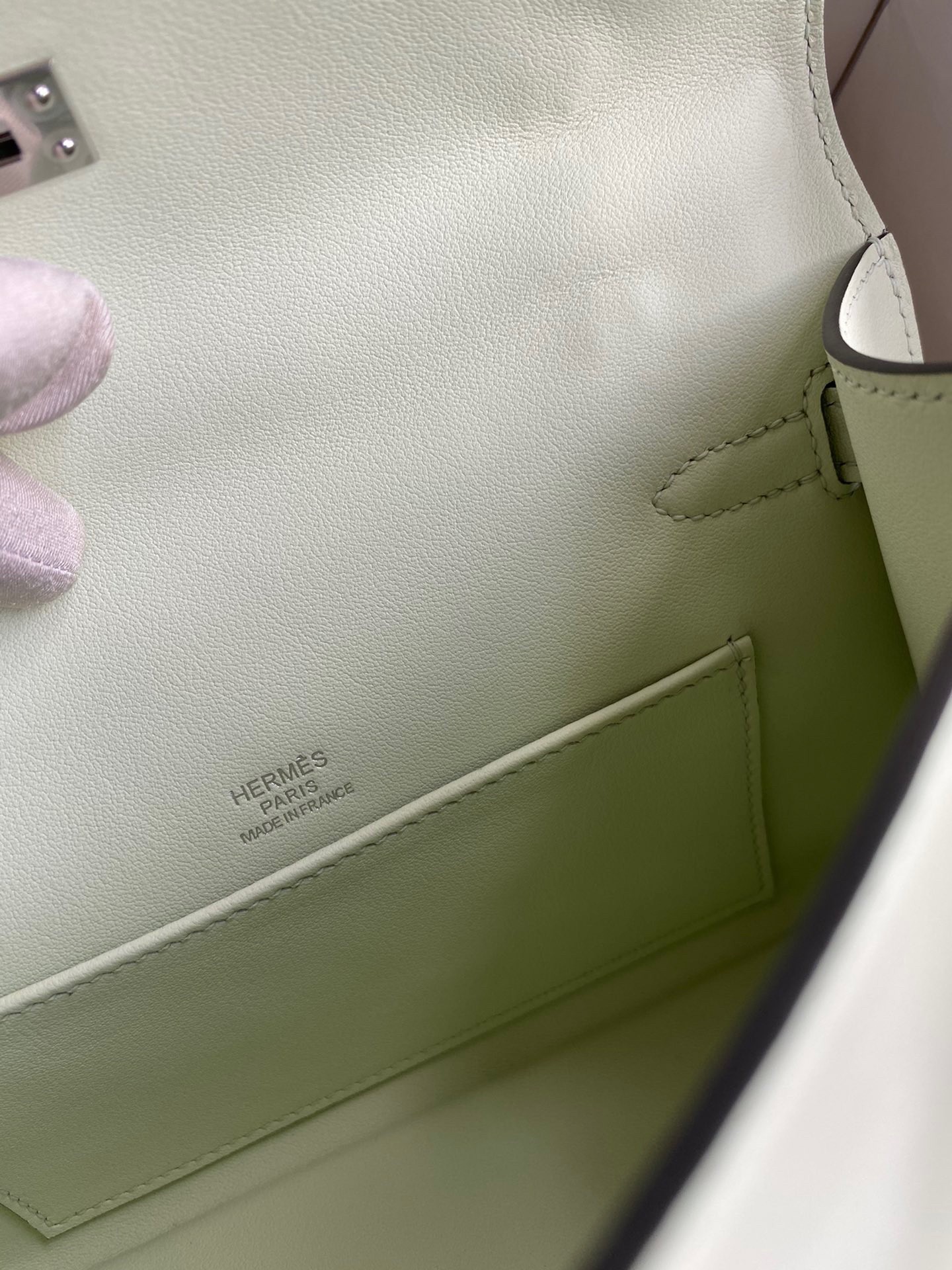 H**mes kelly pochette handmade bag in vert fizz swift calfskin