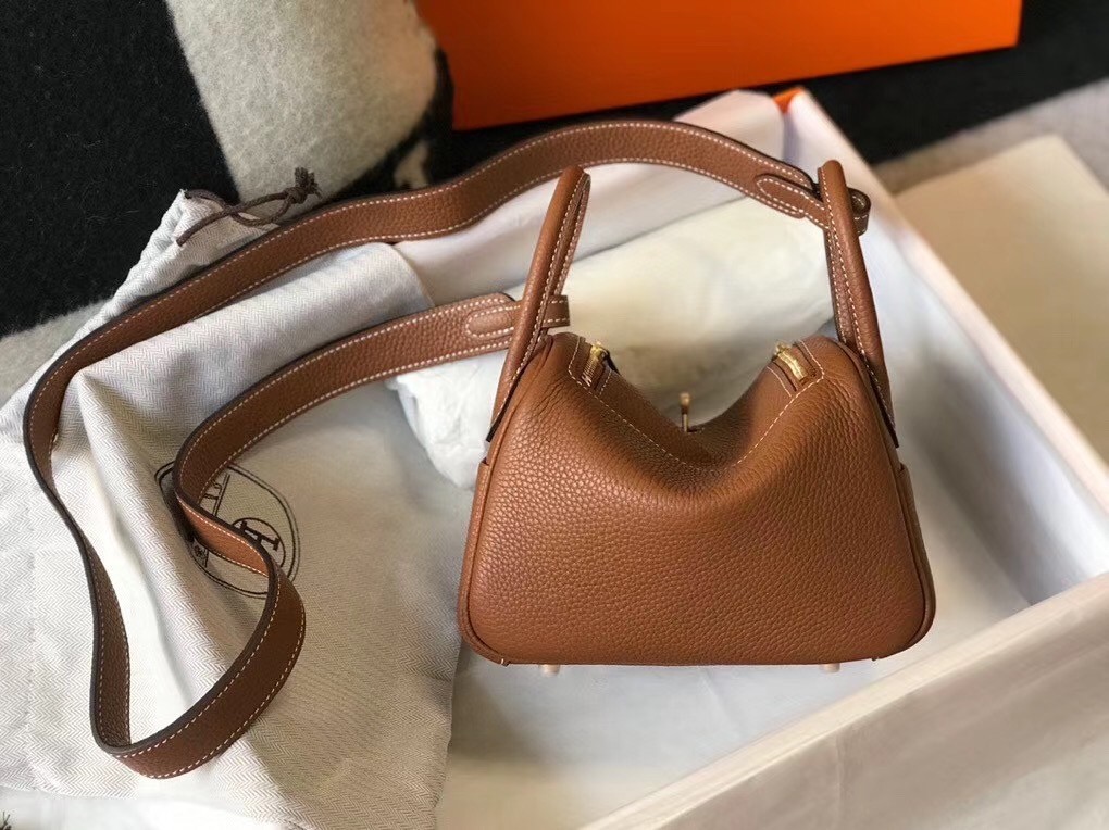 H**mes lindy mini bag in gold clemence calfskin