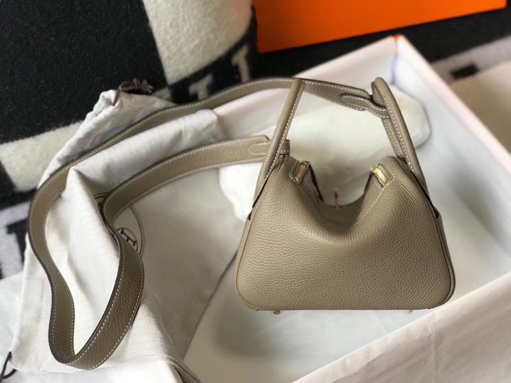 H**mes lindy mini bag in tourterelle clemence calfskin