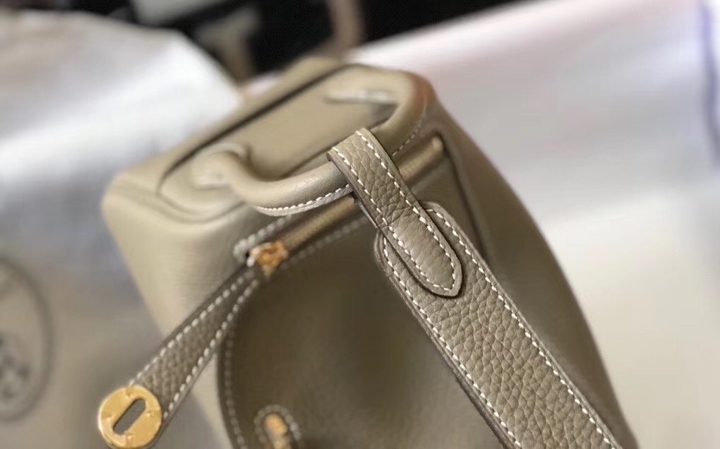 H**mes lindy mini bag in tourterelle clemence calfskin