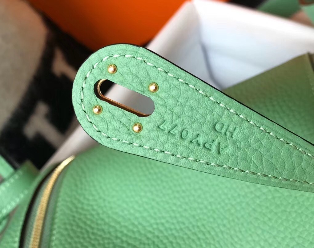 H**mes lindy mini bag in vert criquet clemence calfskin