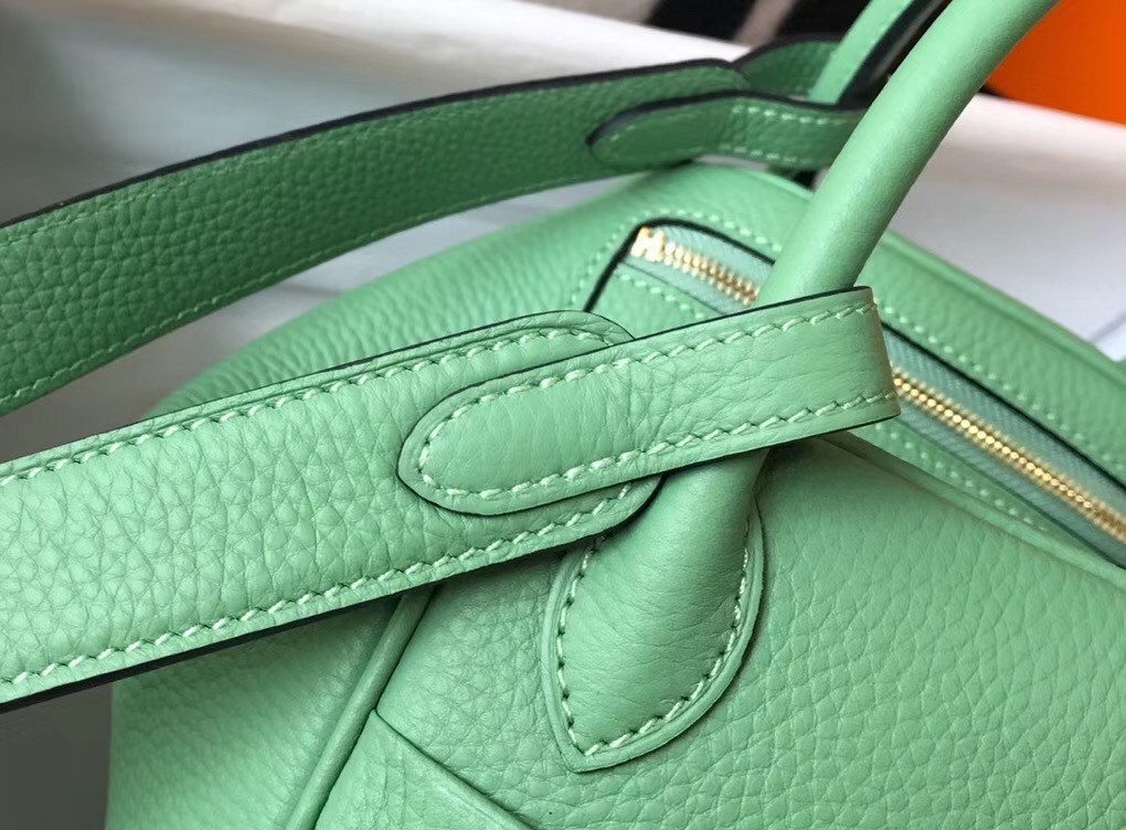 H**mes lindy mini bag in vert criquet clemence calfskin