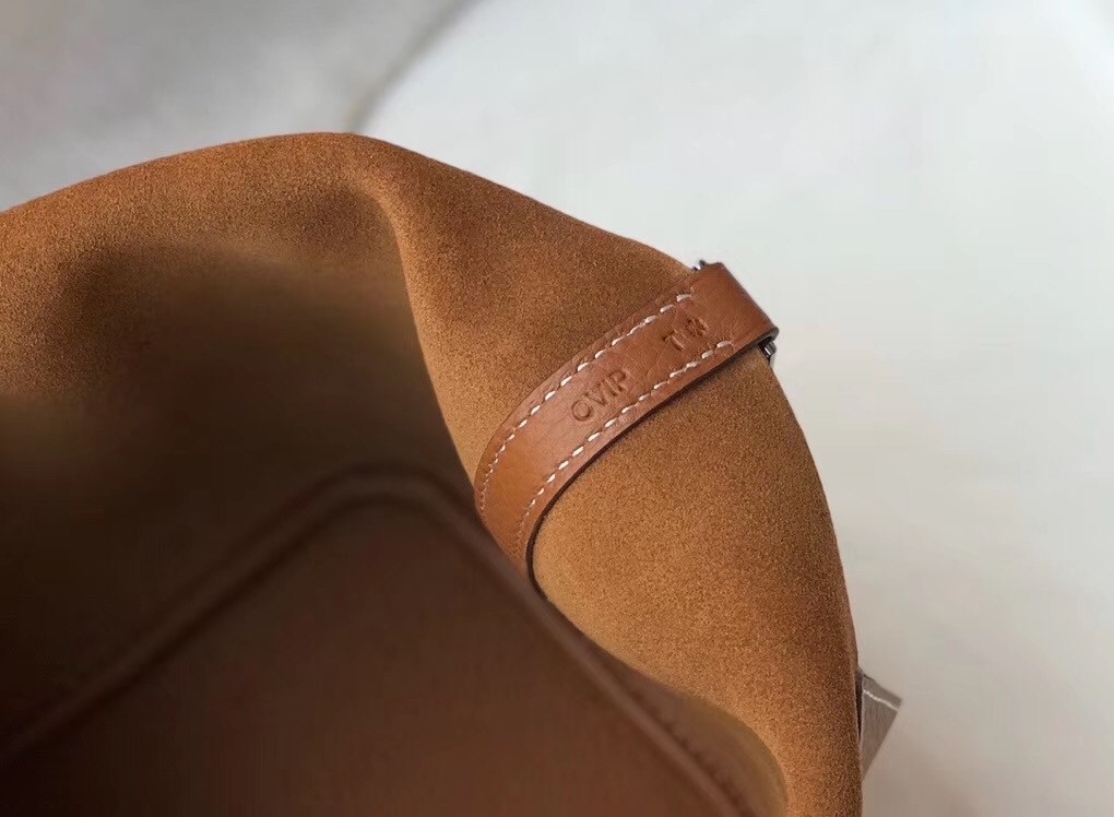 H**mes picotin lock 18 bag in gold clemence leather