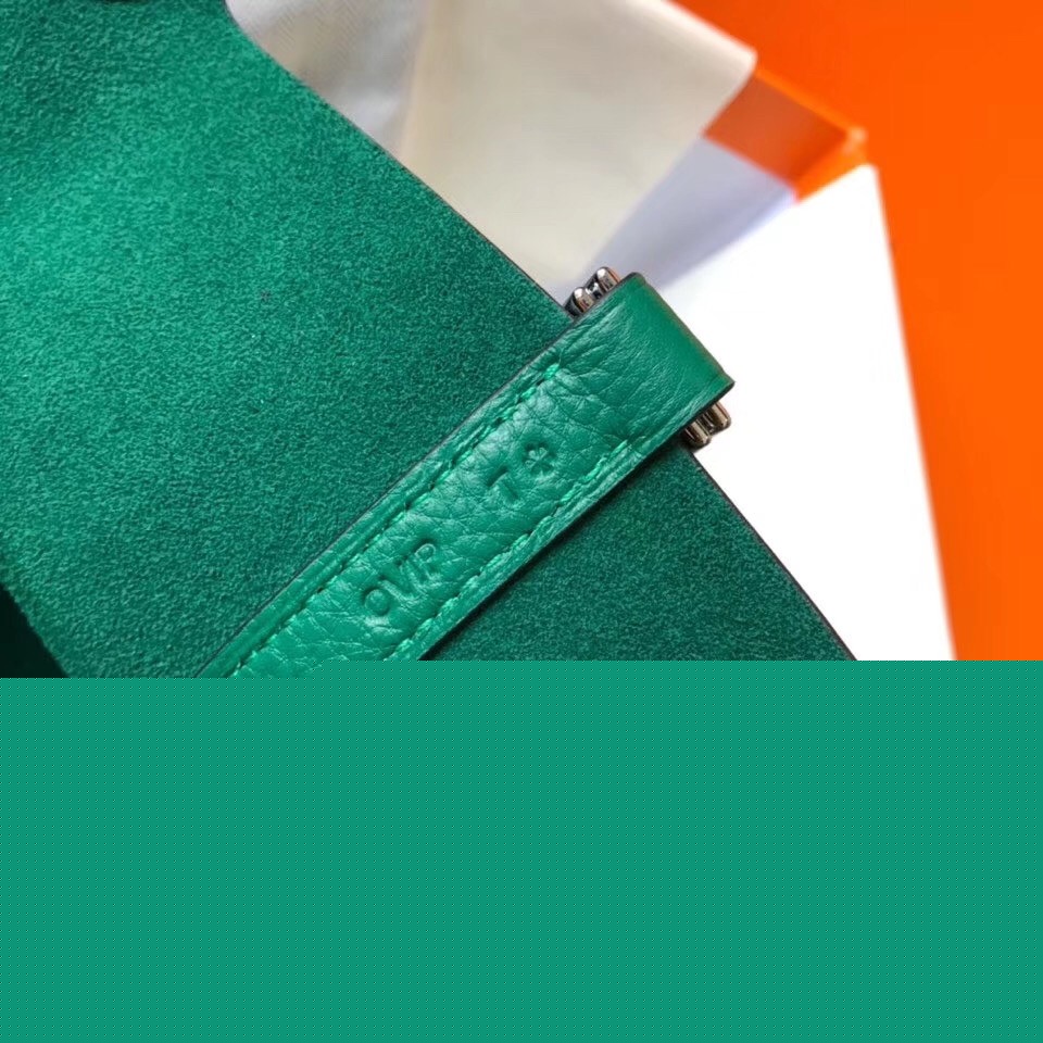 H**mes picotin lock 18 bag in malachite clemence leather