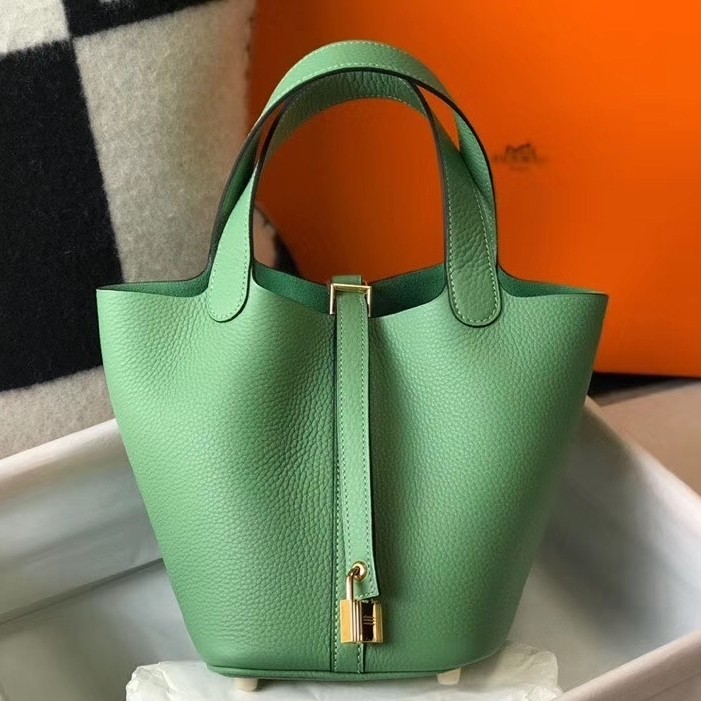 H**mes picotin lock 18 bag in vert criquet clemence leather