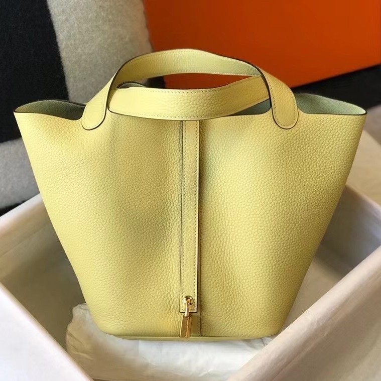 H**mes picotin lock 22 bag in jaune poussin clemence leather