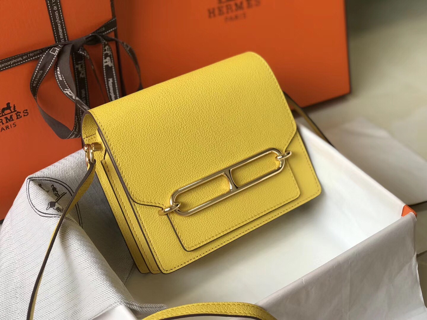 H**mes sac roulis mini bag in yellow evercolor calfskin