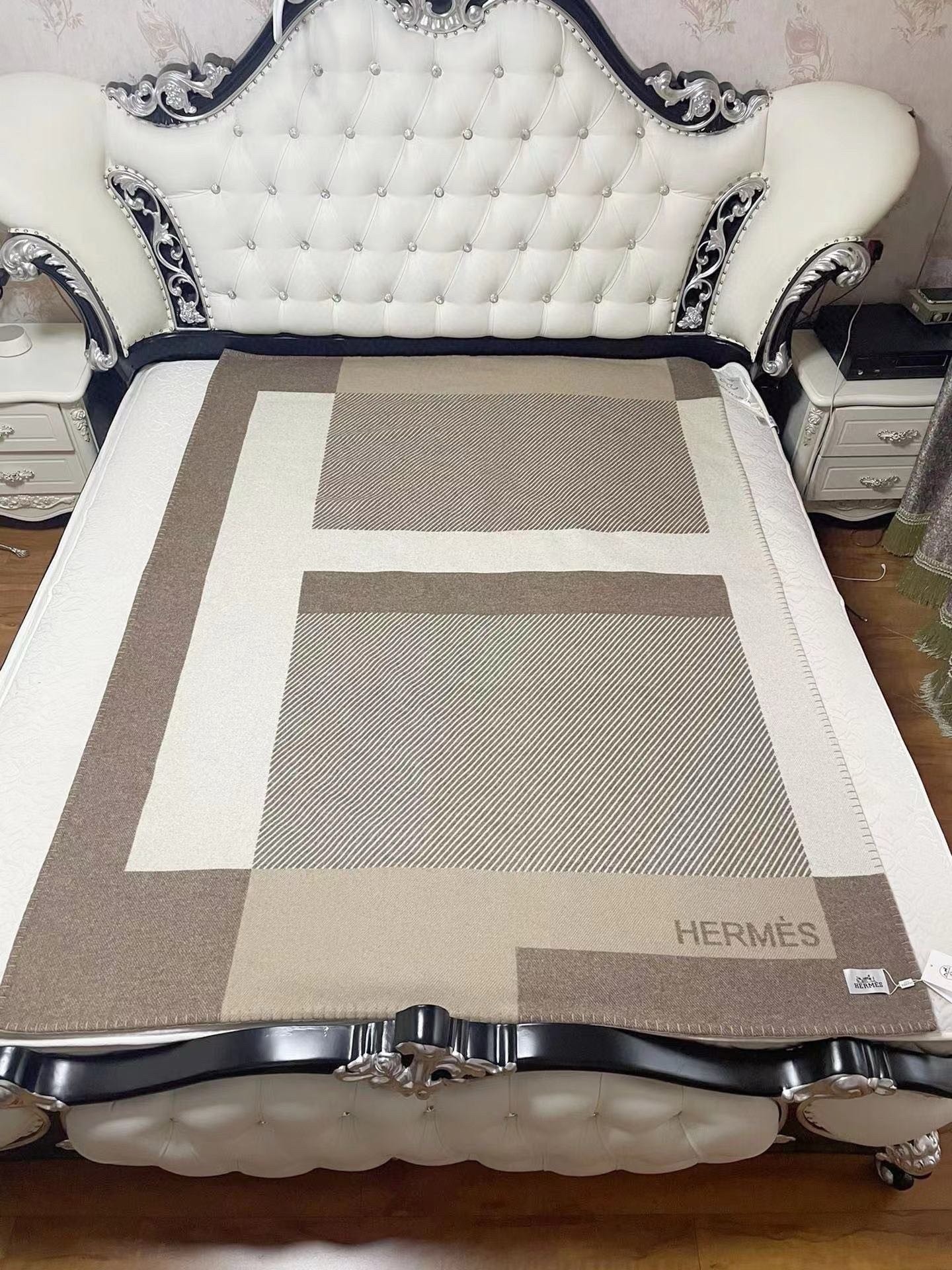 H**mes h riviera blanket in beige wool and cashmere