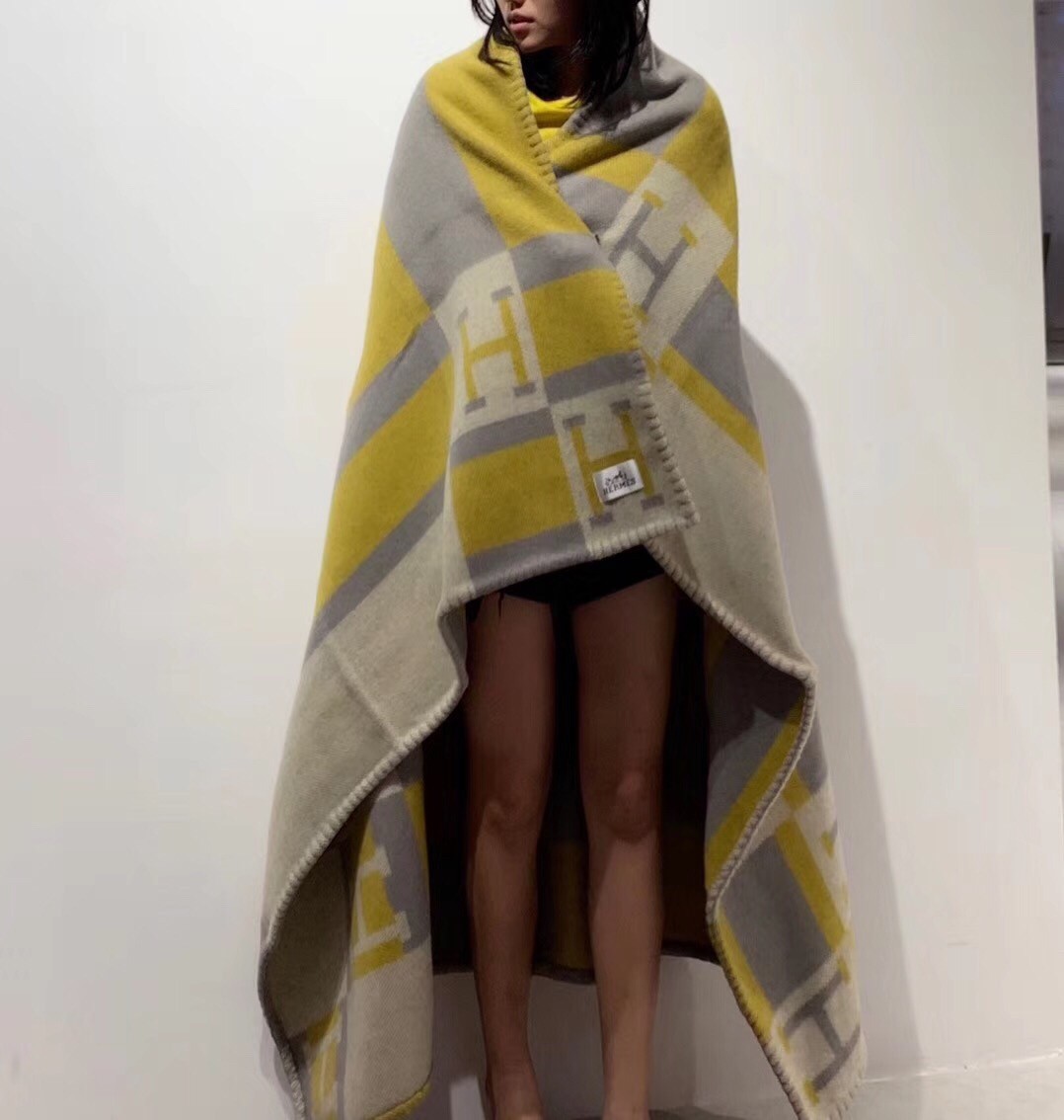 H**mes jaune avalon bayadere throw blanket