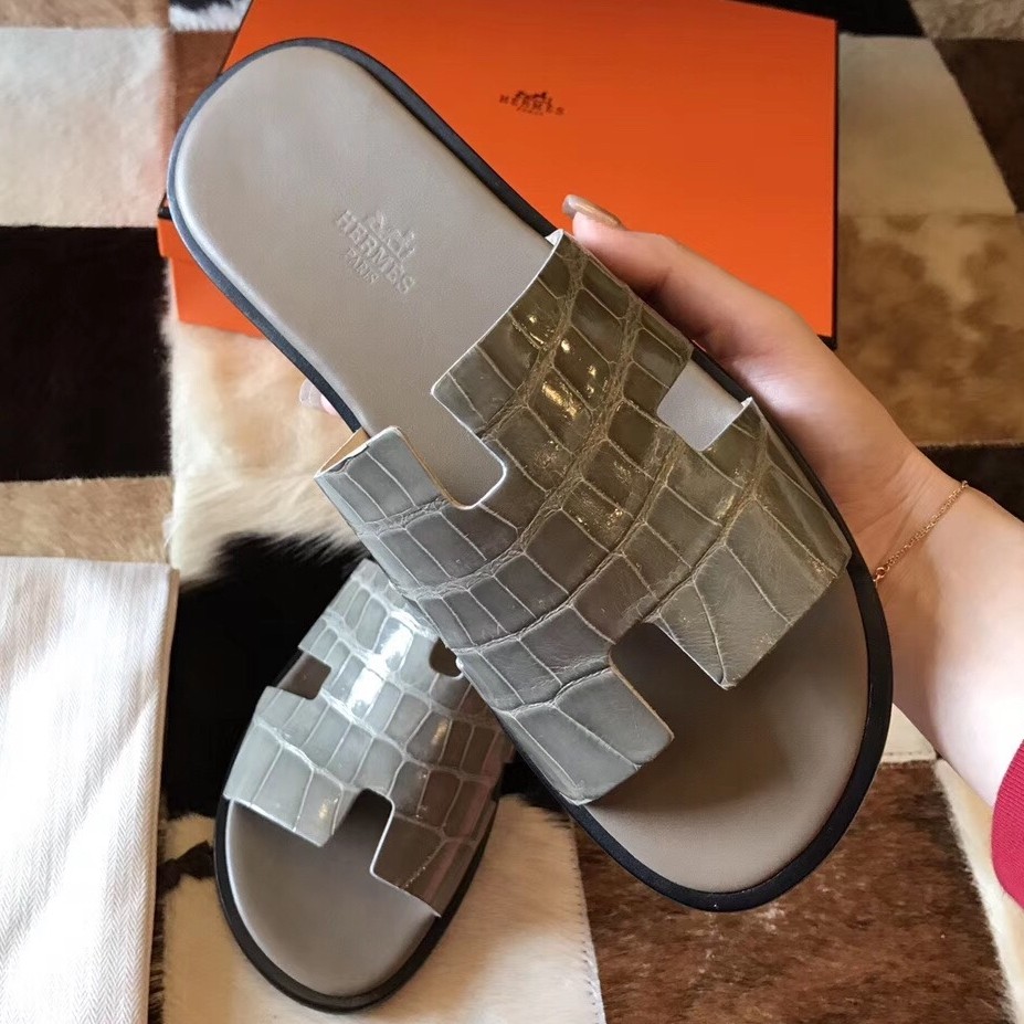 H**mes izmir sandals in grey shiny niloticus crocodile